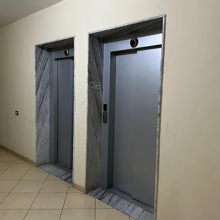 Friendly Center * טיראנה