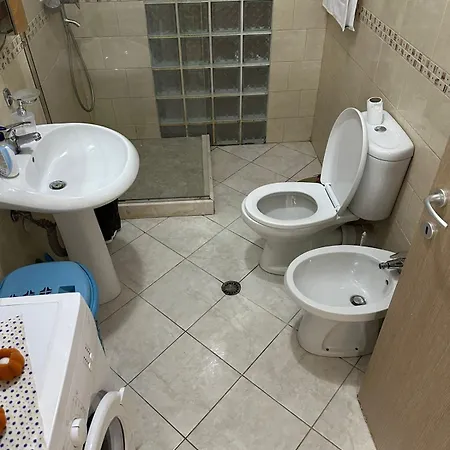 Friendly Center * Тирана